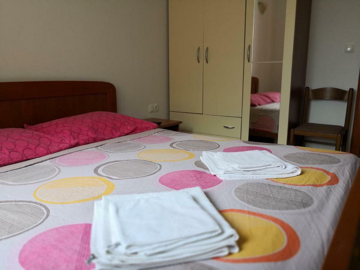 Apartments Jaksic Postira Extérieur photo