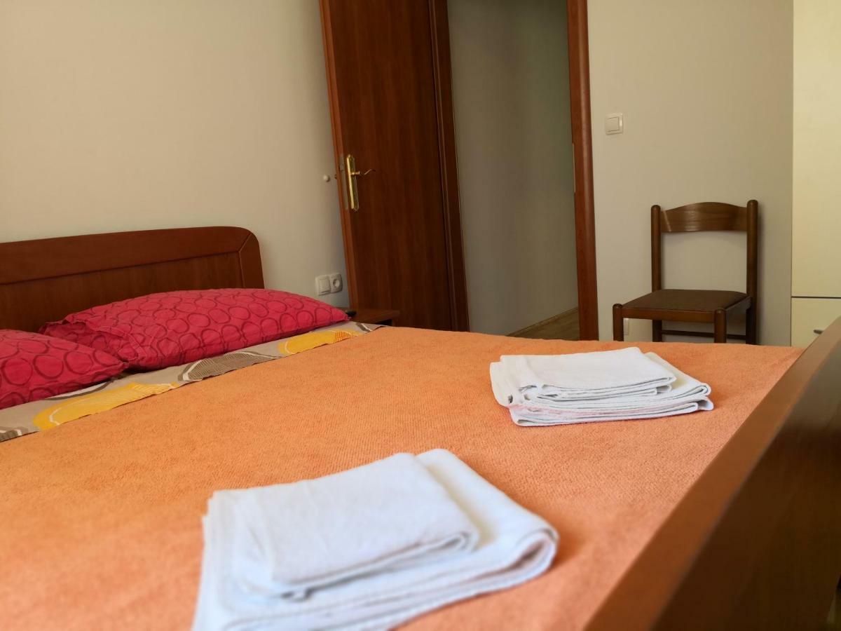 Apartments Jaksic Postira Extérieur photo