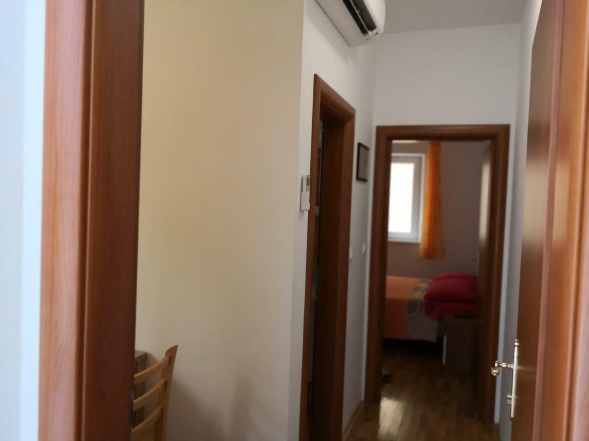 Apartments Jaksic Postira Extérieur photo
