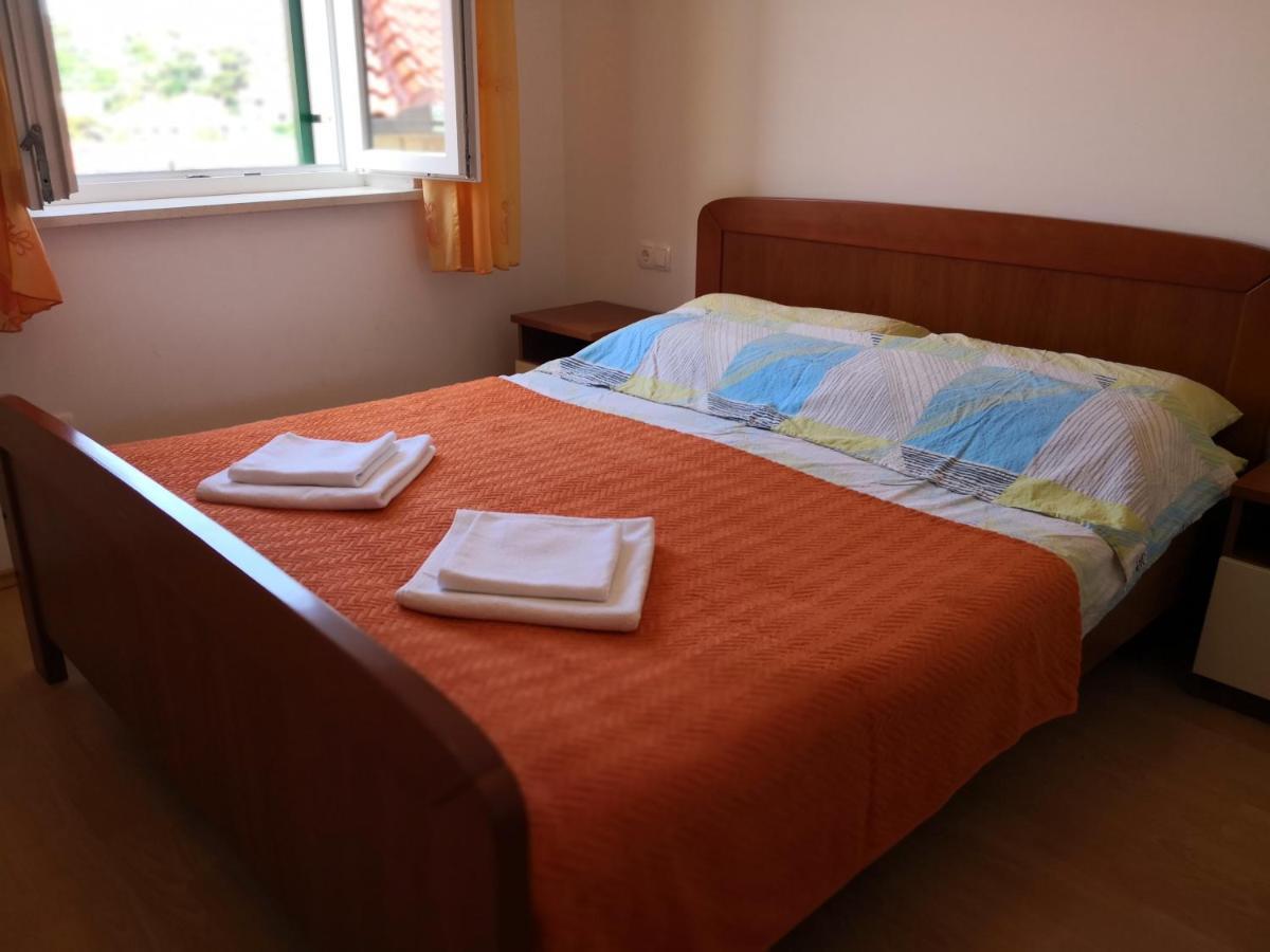 Apartments Jaksic Postira Extérieur photo