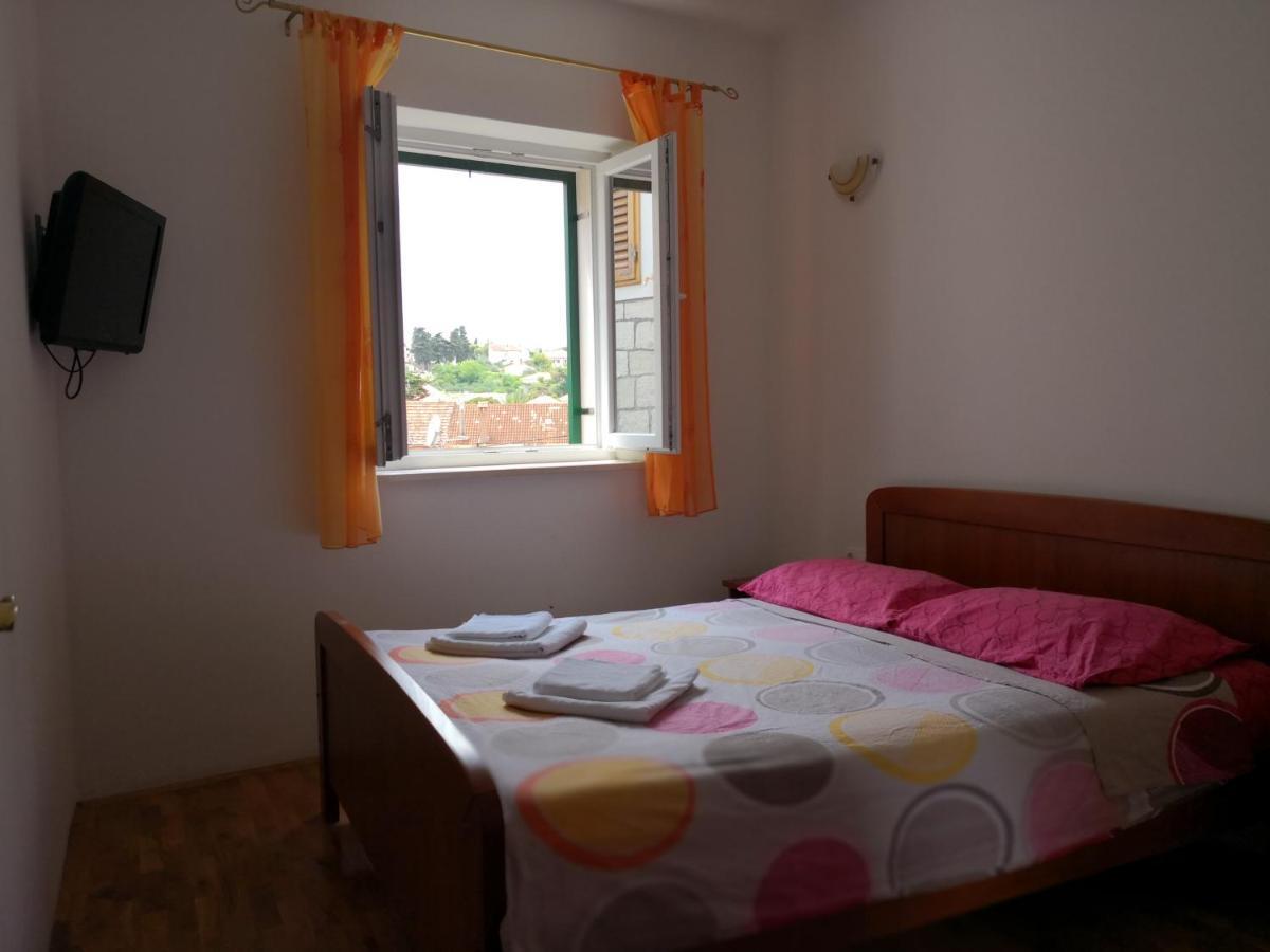 Apartments Jaksic Postira Extérieur photo